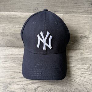 New Era 39Thirty New York Yankees Fitted Hat Navy & White - Size Medium/Large